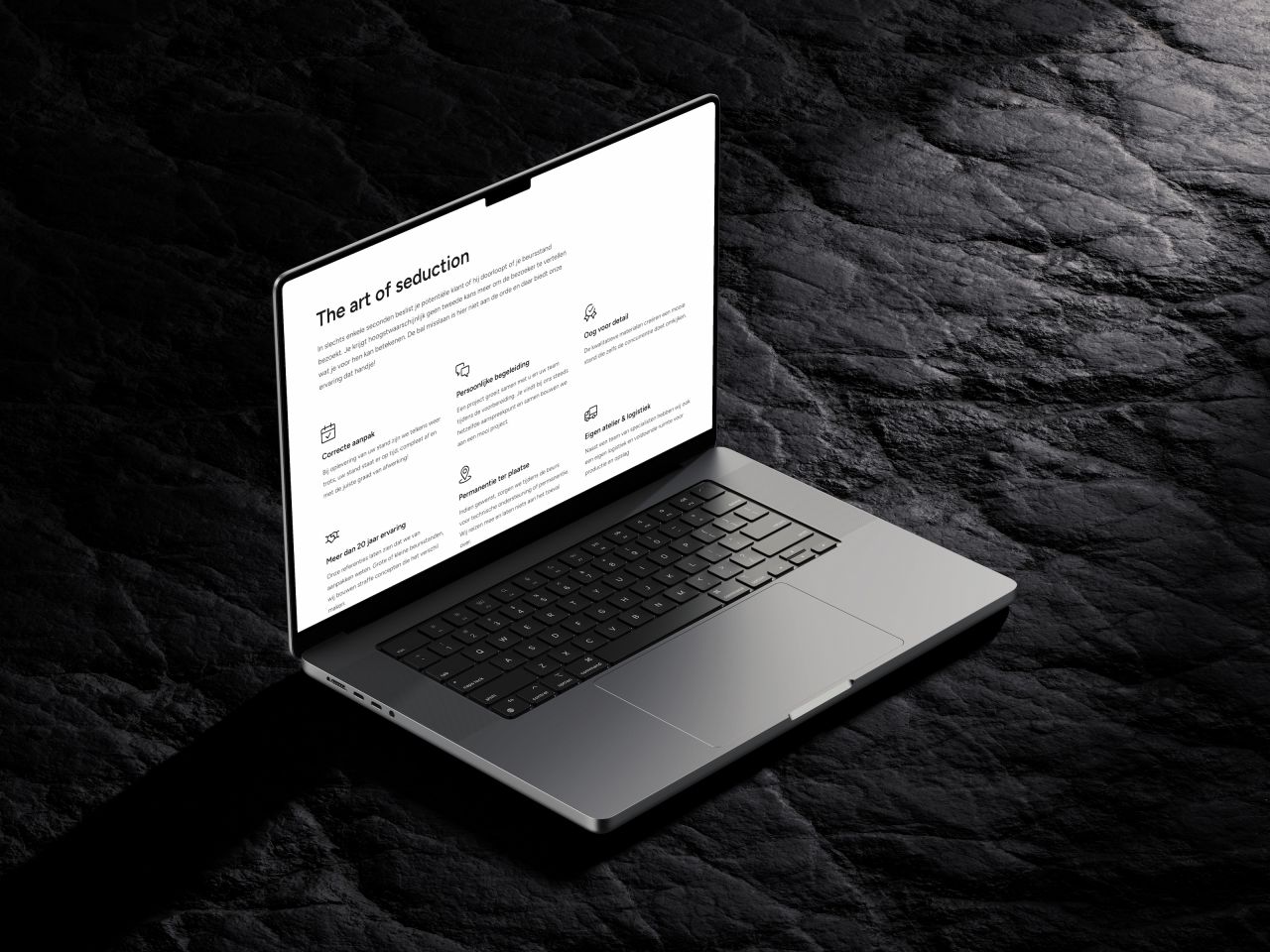 Laptop op een donkere ondergrond met de sectie The art of seduction van One Night Stands.